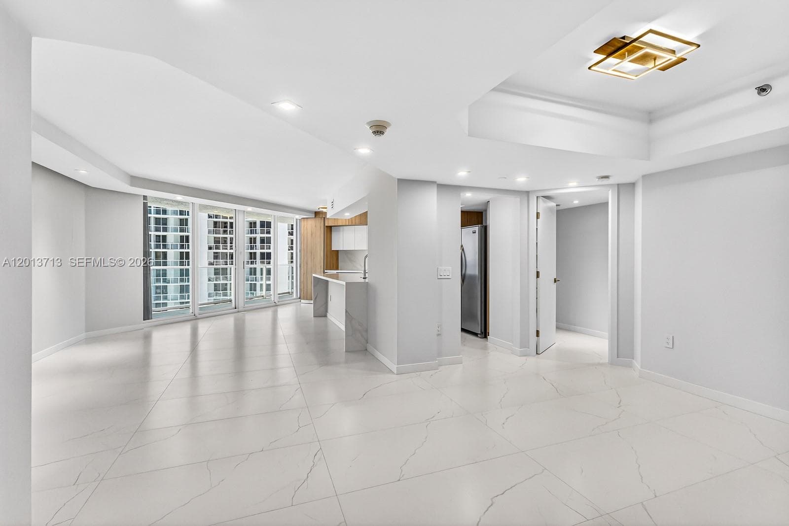 16445 Collins Ave 922 photo 10
