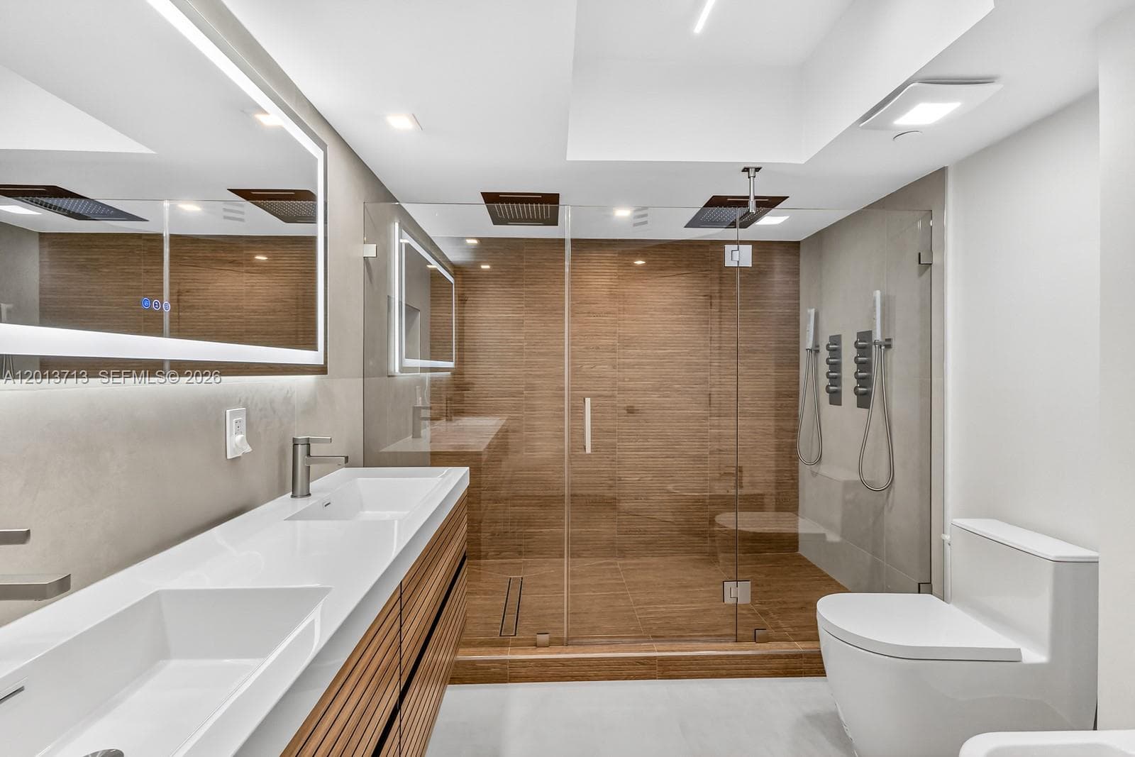 16445 Collins Ave 922 photo 18