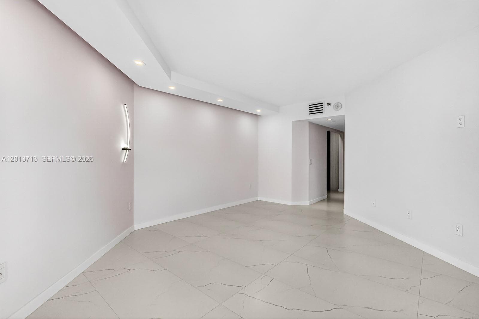 16445 Collins Ave 922 photo 21
