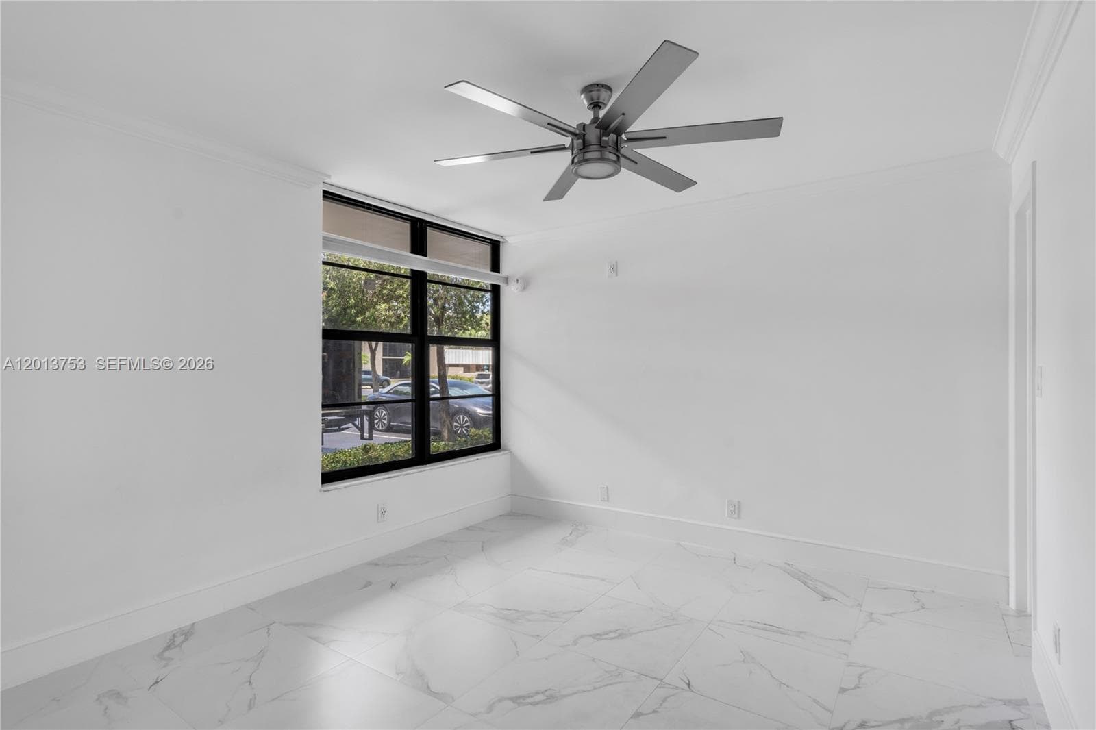12 Royal Palm Way 103 photo 12