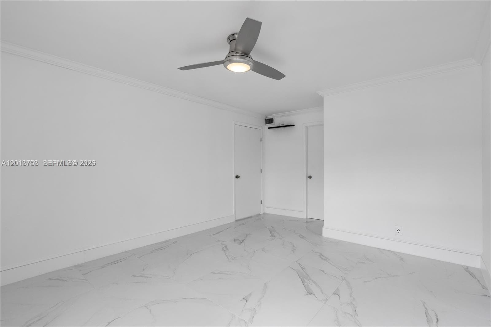 12 Royal Palm Way 103 photo 8