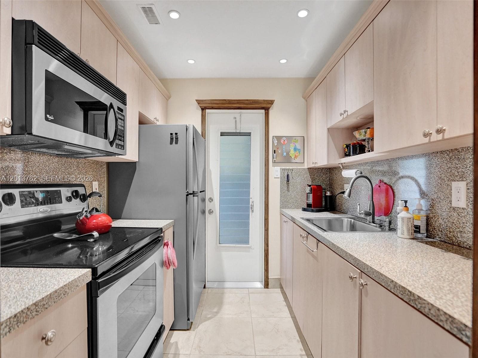 2600 Diana Dr 105 photo 4