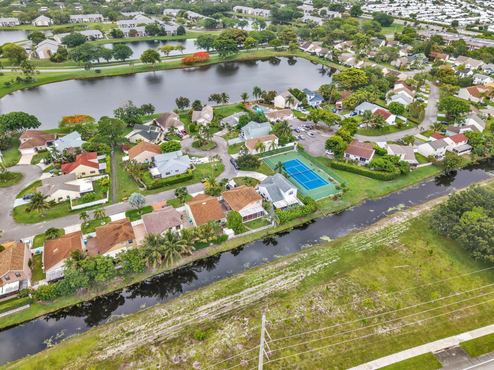 143 W Tara Lakes Dr Drive W photo 6