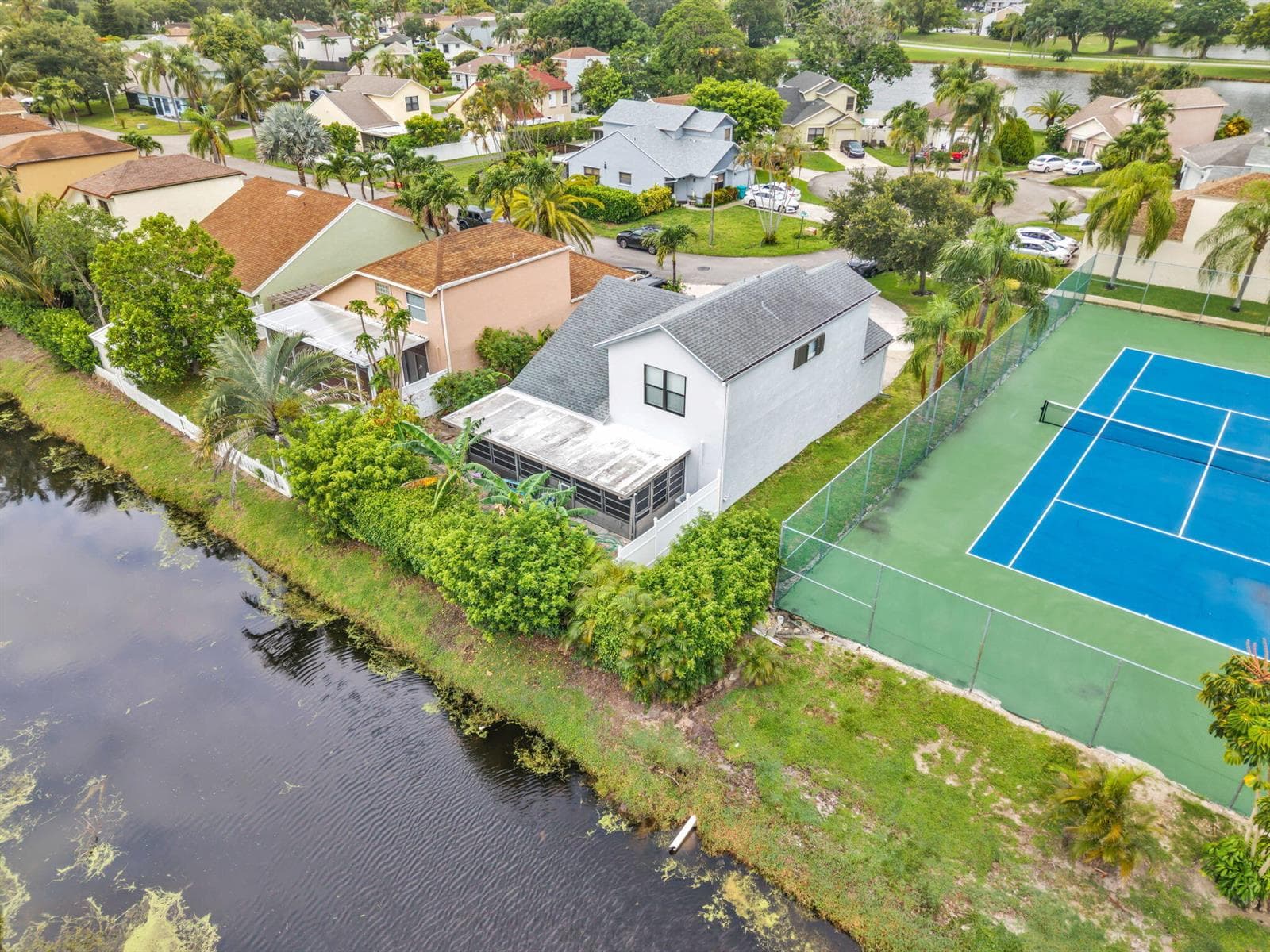 143 W Tara Lakes Dr Drive W photo 4