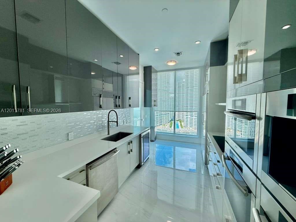 900 Brickell Key Blvd 2604 photo 12