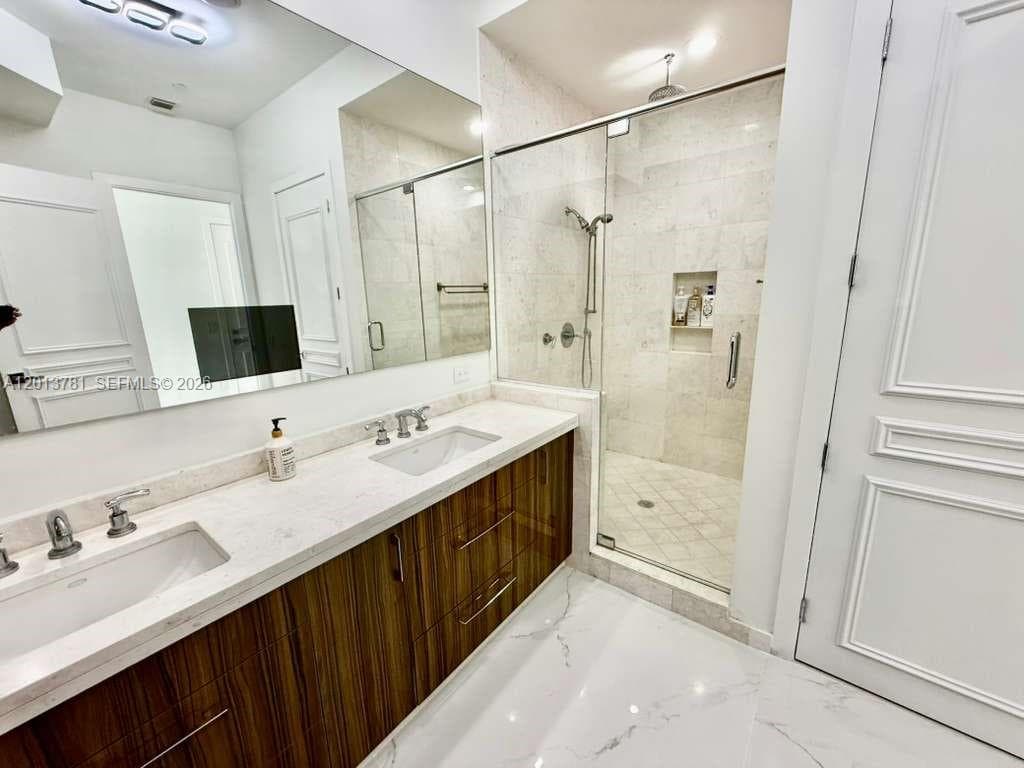 900 Brickell Key Blvd 2604 photo 22