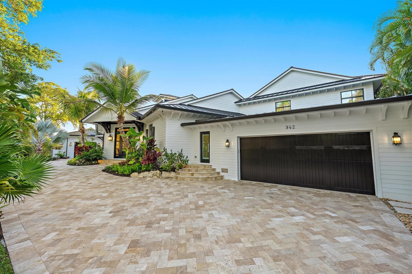 942 Pompano Drive photo 7