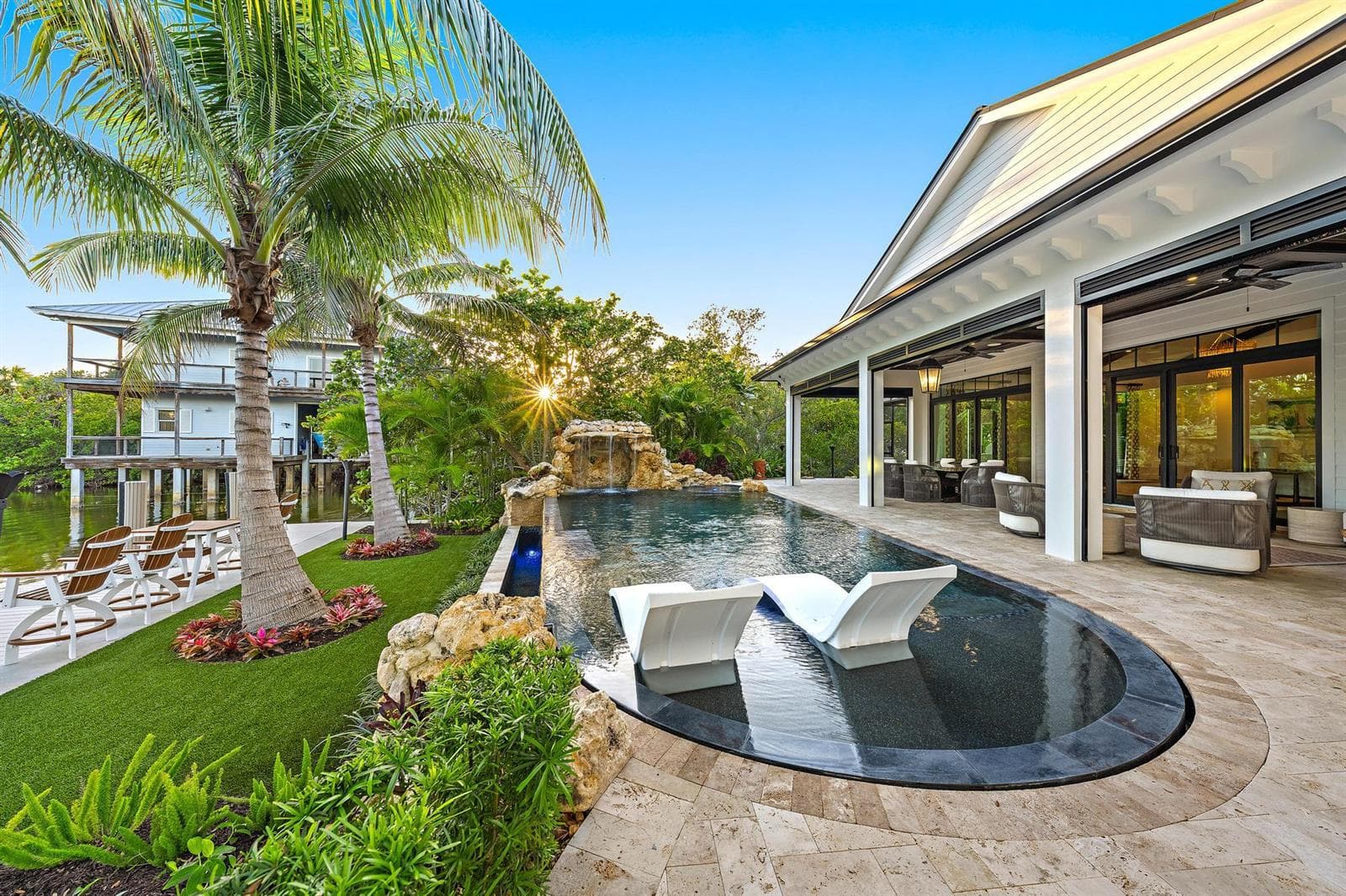 942 Pompano Drive photo 9