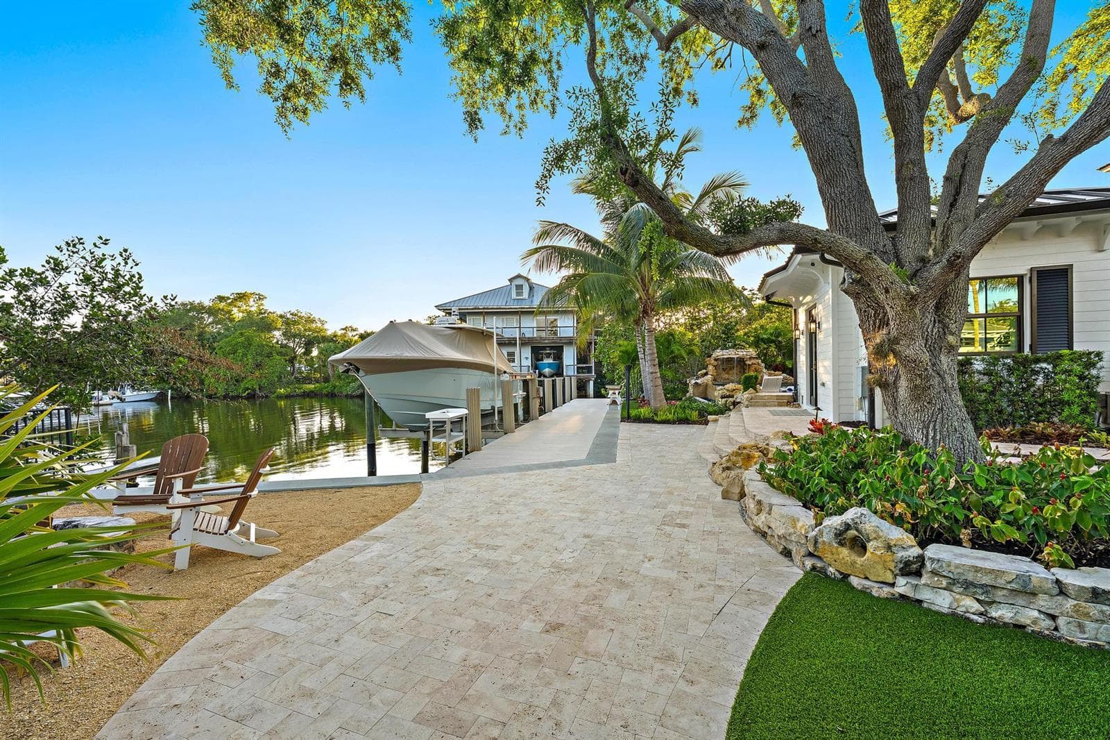 942 Pompano Drive 4