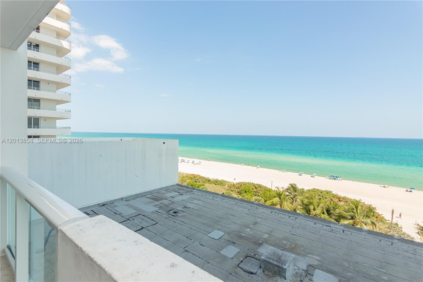 5445 Collins Ave 627 photo 1