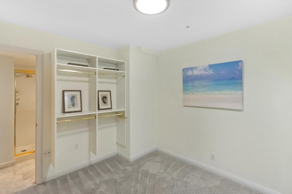 100 Lakeshore Drive 957 photo 25
