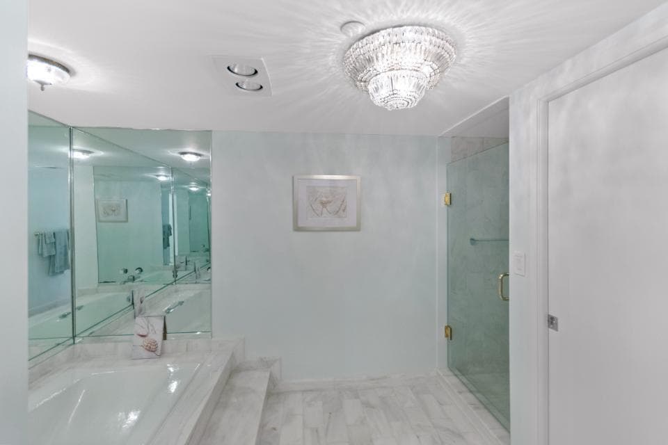 100 Lakeshore Drive 957 photo 21