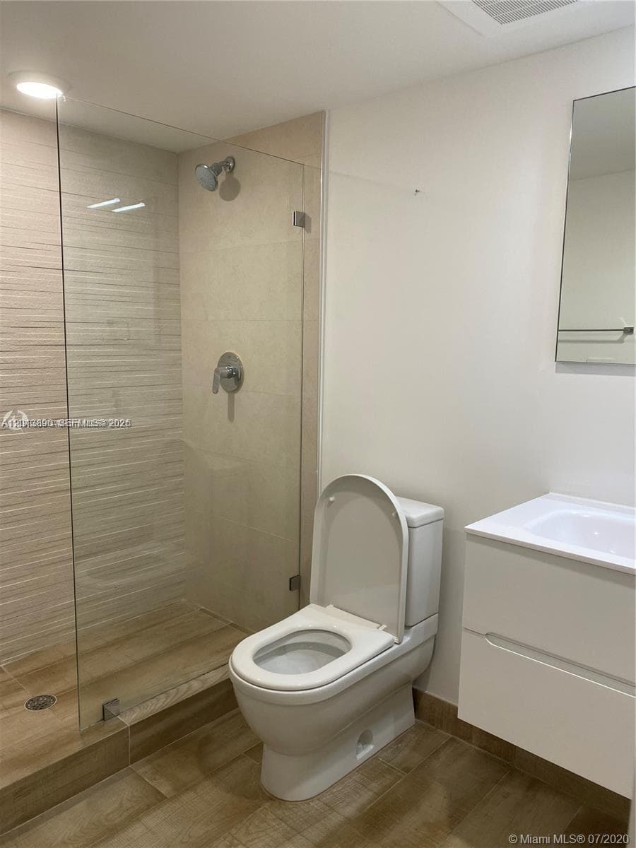 9261 Bay Harbor Dr 704 photo 10