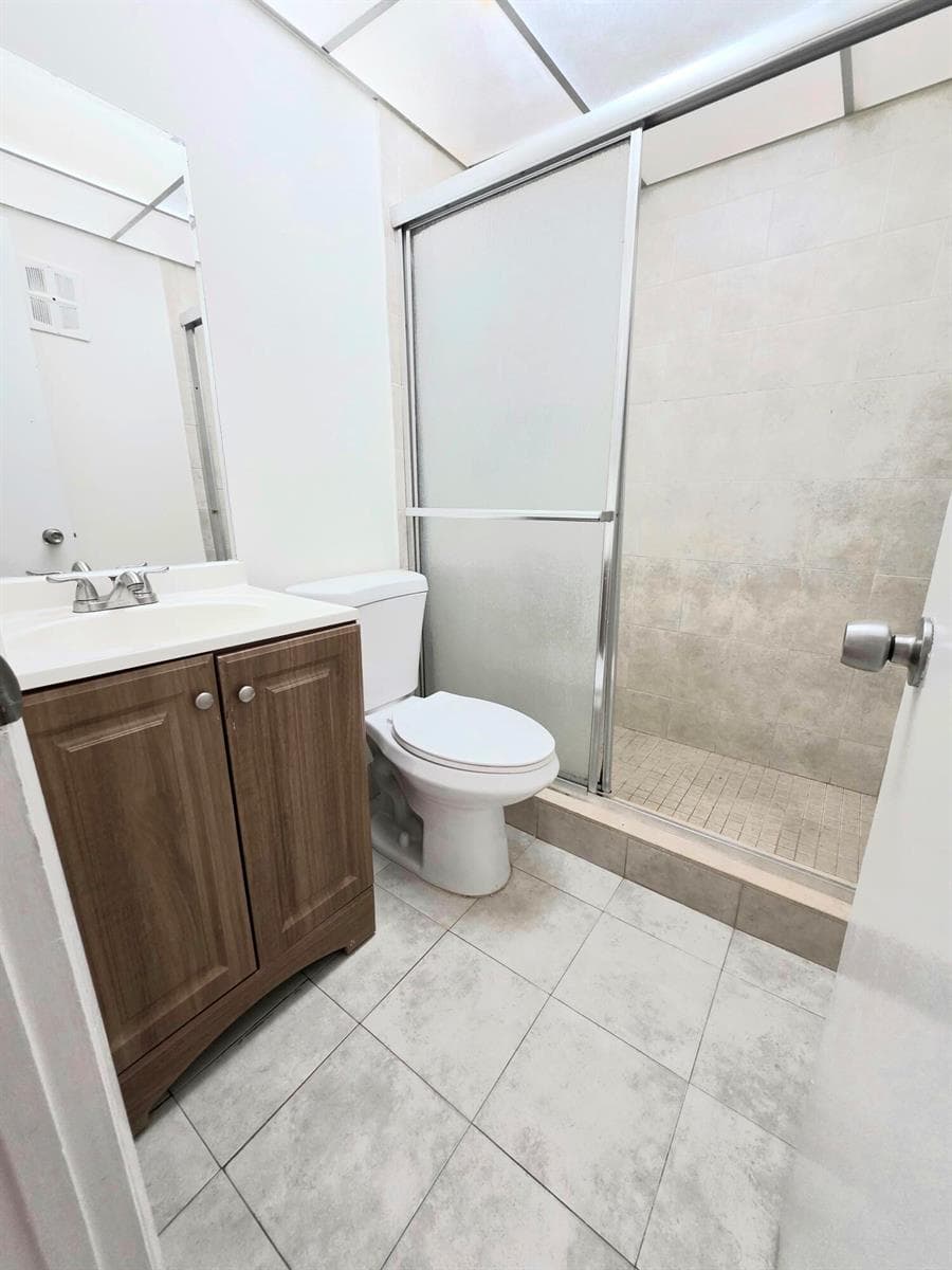 638 NW 13th Street 0270 photo 2