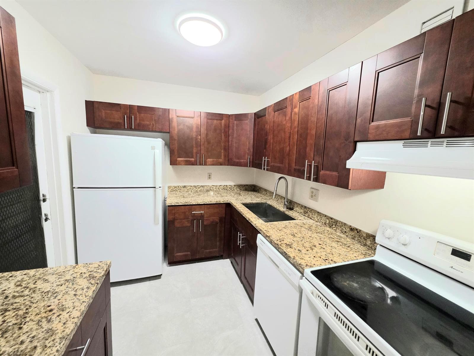 638 NW 13th Street 0270 photo 3