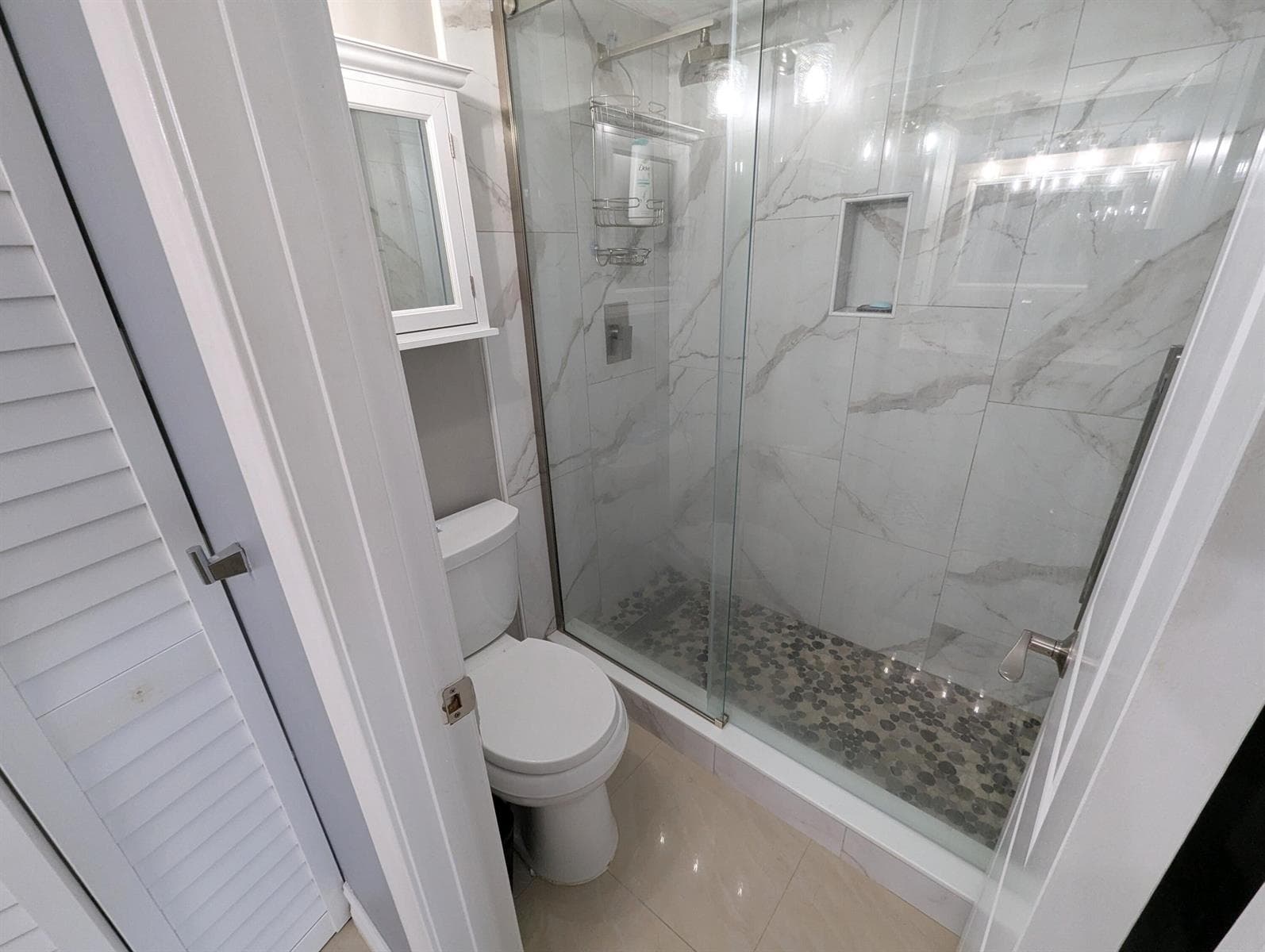 1045 Lake Shore Drive 202 photo 16