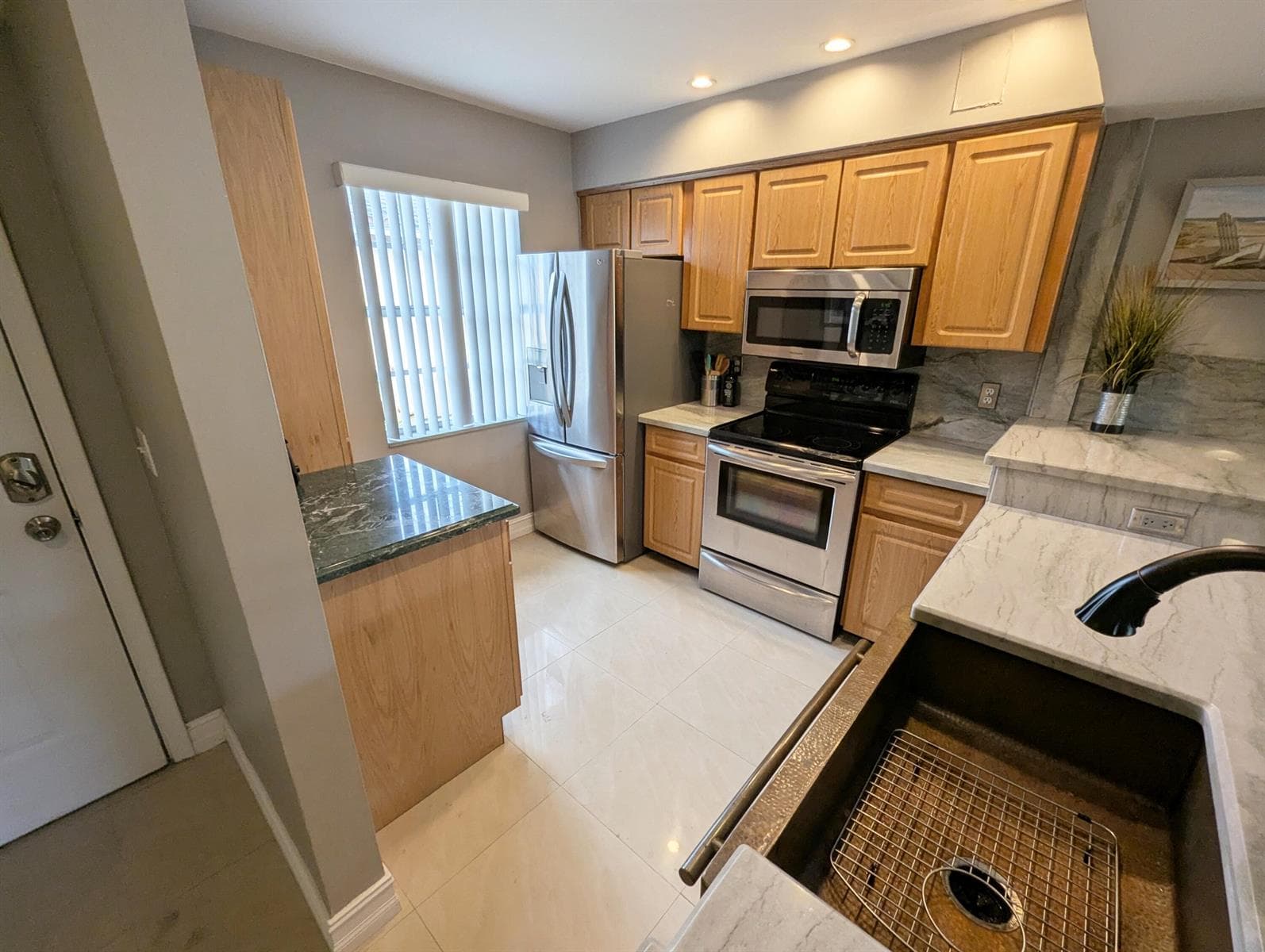1045 Lake Shore Drive 202 photo 5