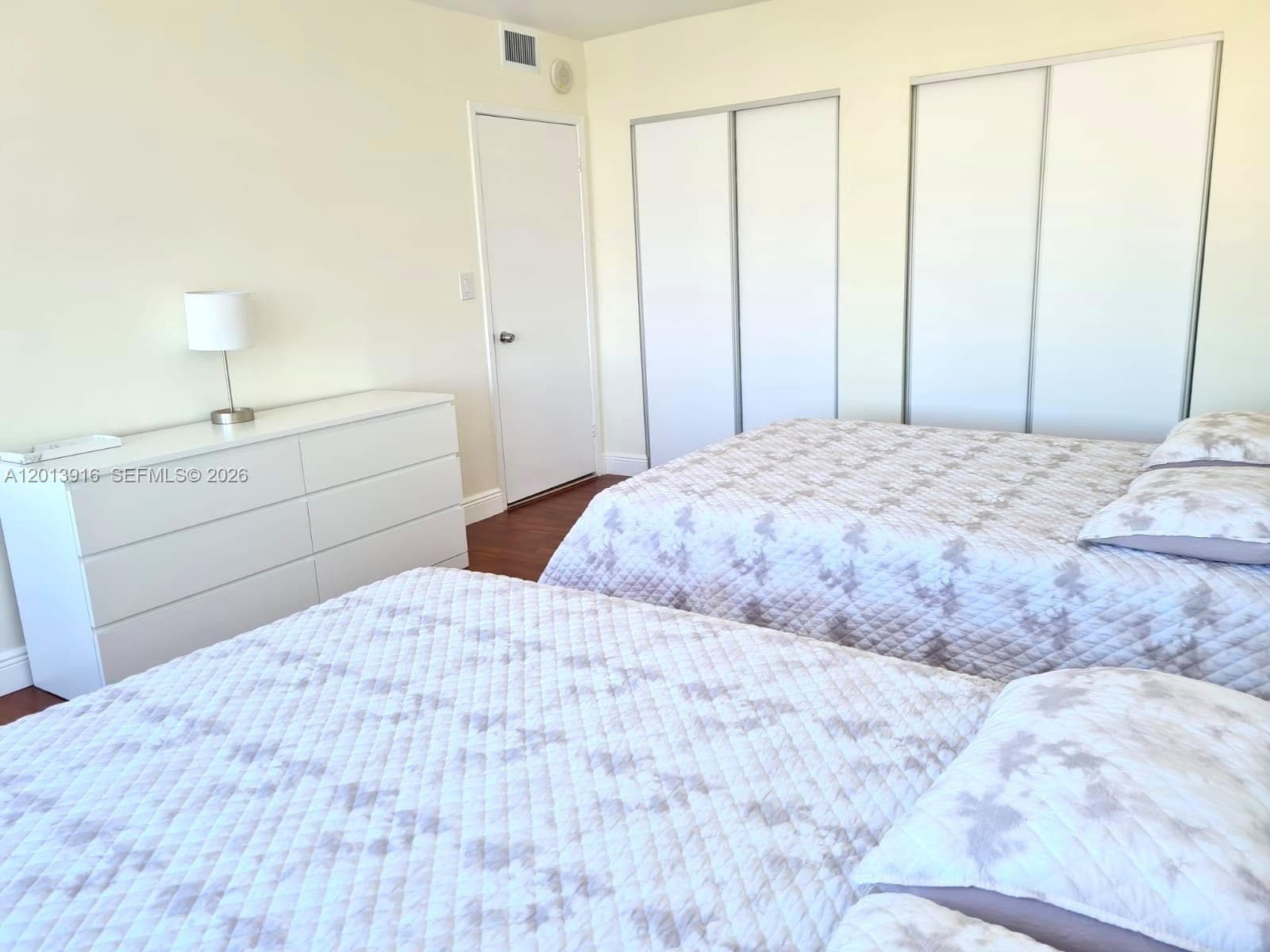 2500 Parkview Dr 2114 photo 17