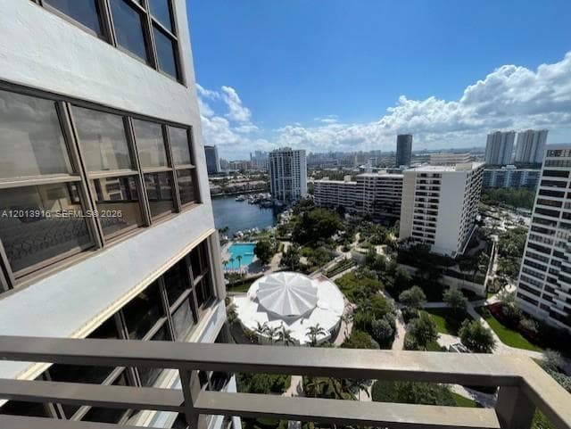 2500 Parkview Dr 2114 photo 20