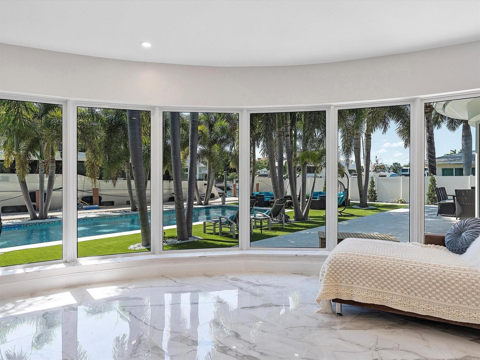 207 Royal Palm Drive photo 3