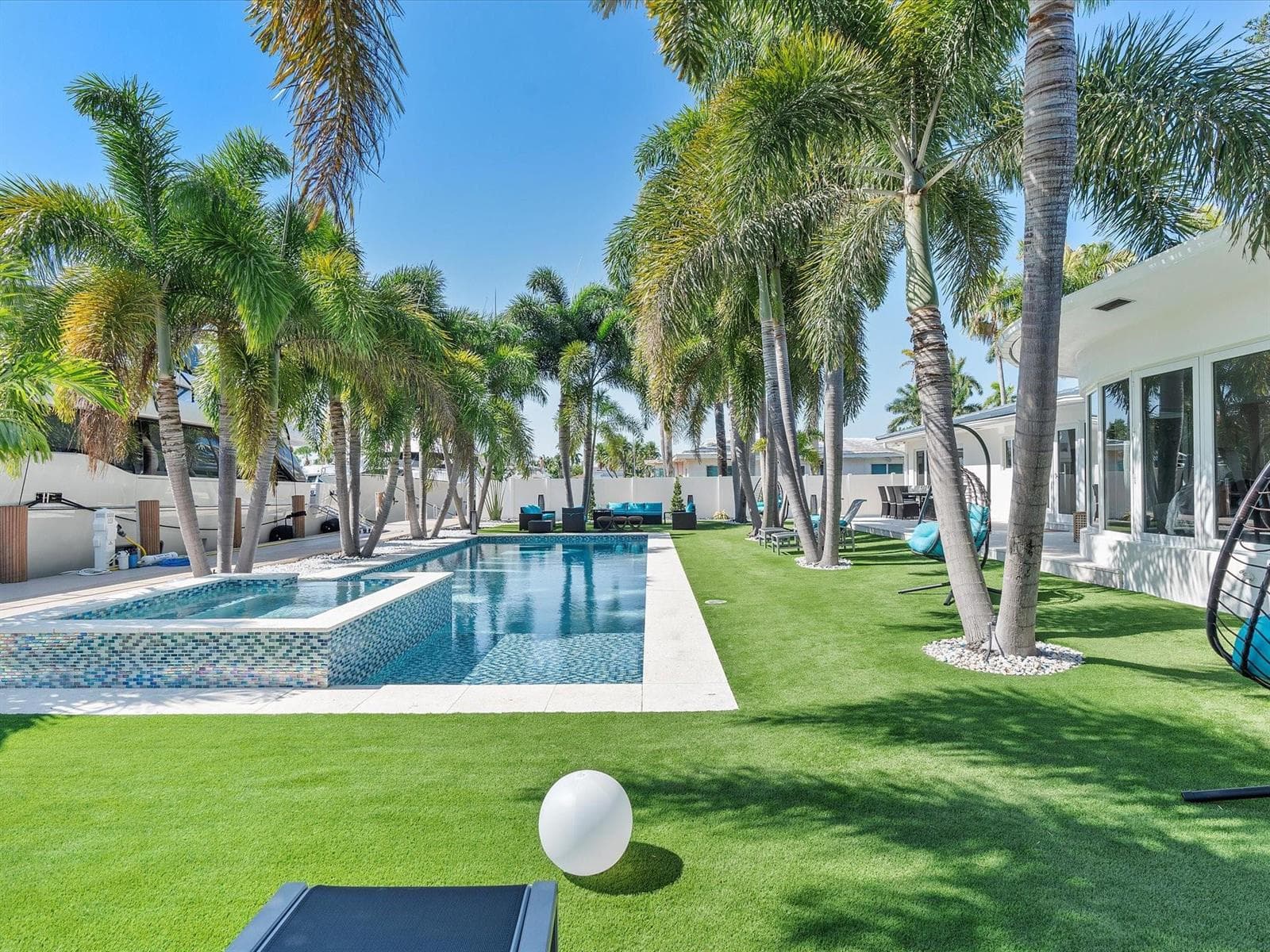 207 Royal Palm Drive photo 1