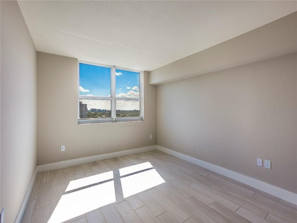 1030 Seminole Drive 1105 photo 10