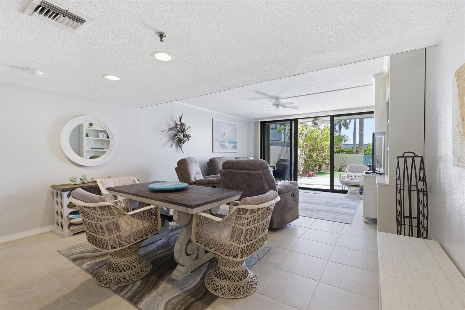 355 S Ocean Drive 106 photo 15