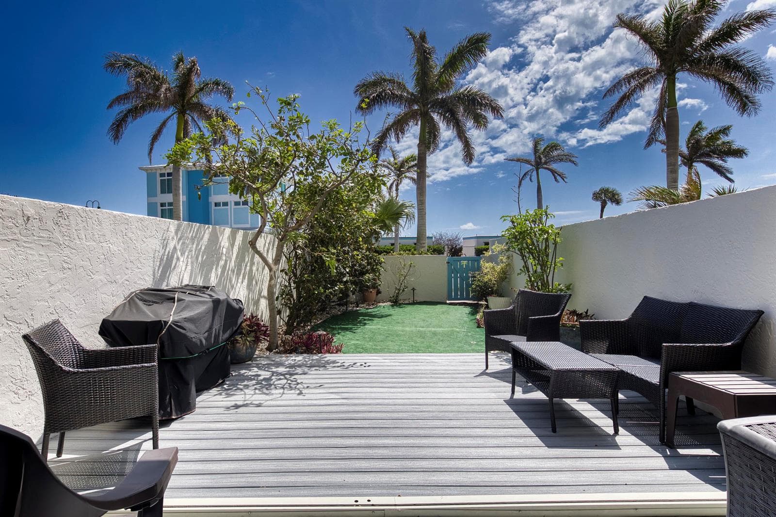 355 S Ocean Drive 106 photo 25