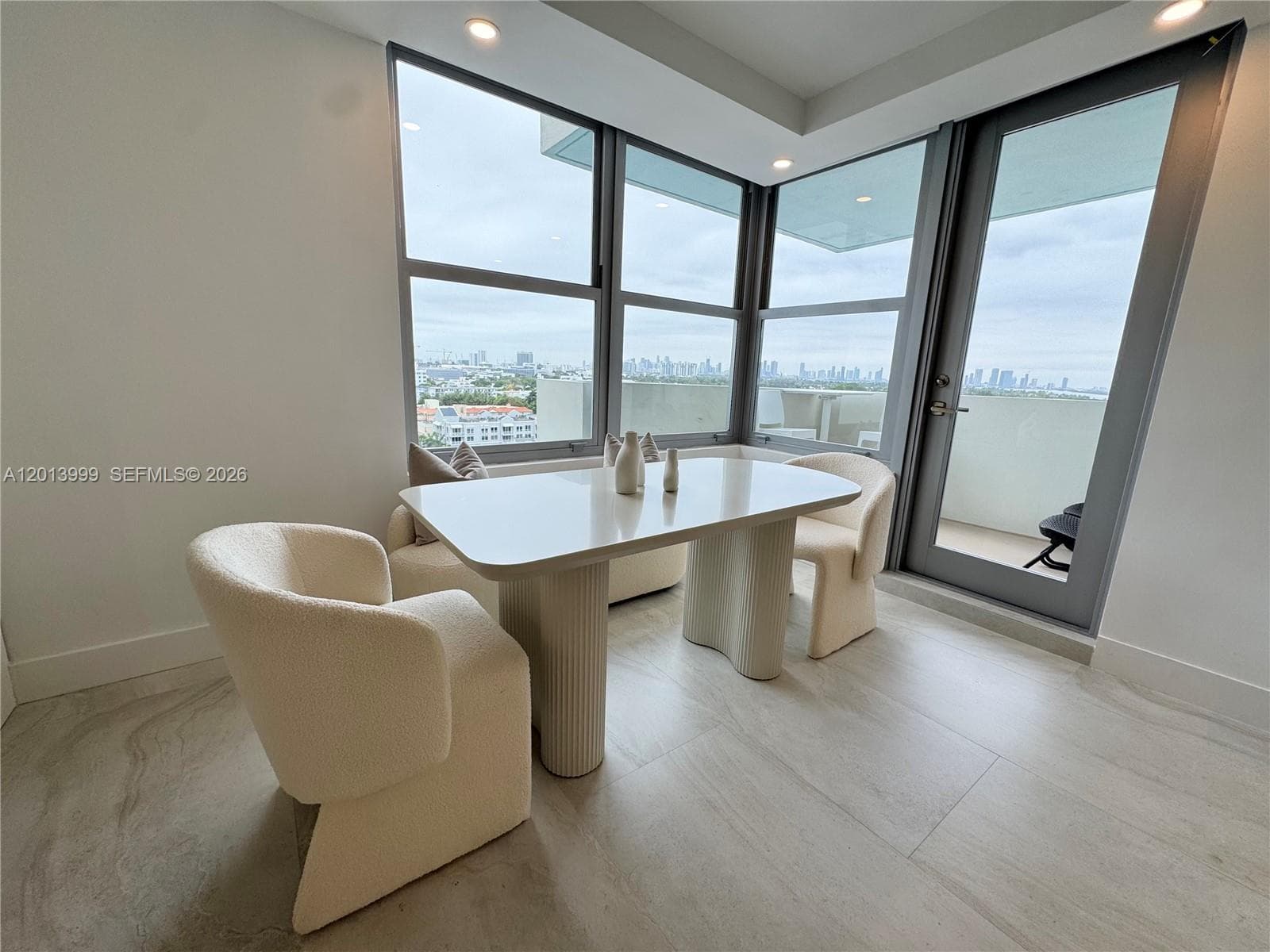 2899 Collins Ave 1414 photo 7