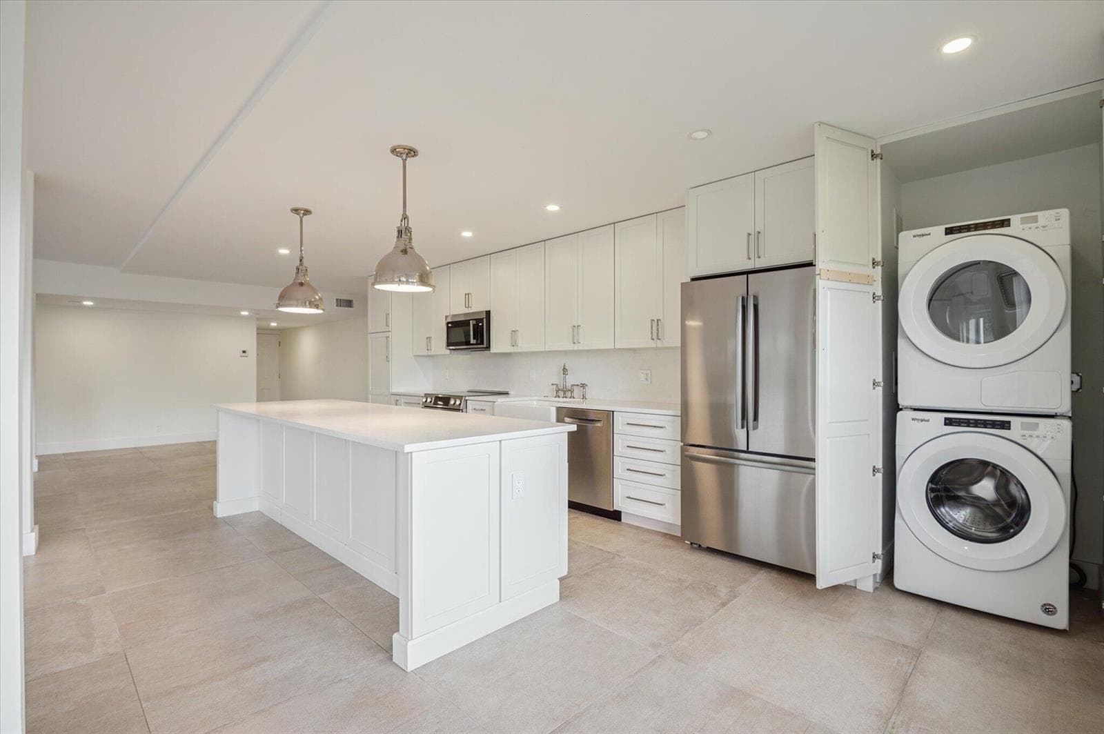 5100 Bayview Drive 106 photo 13