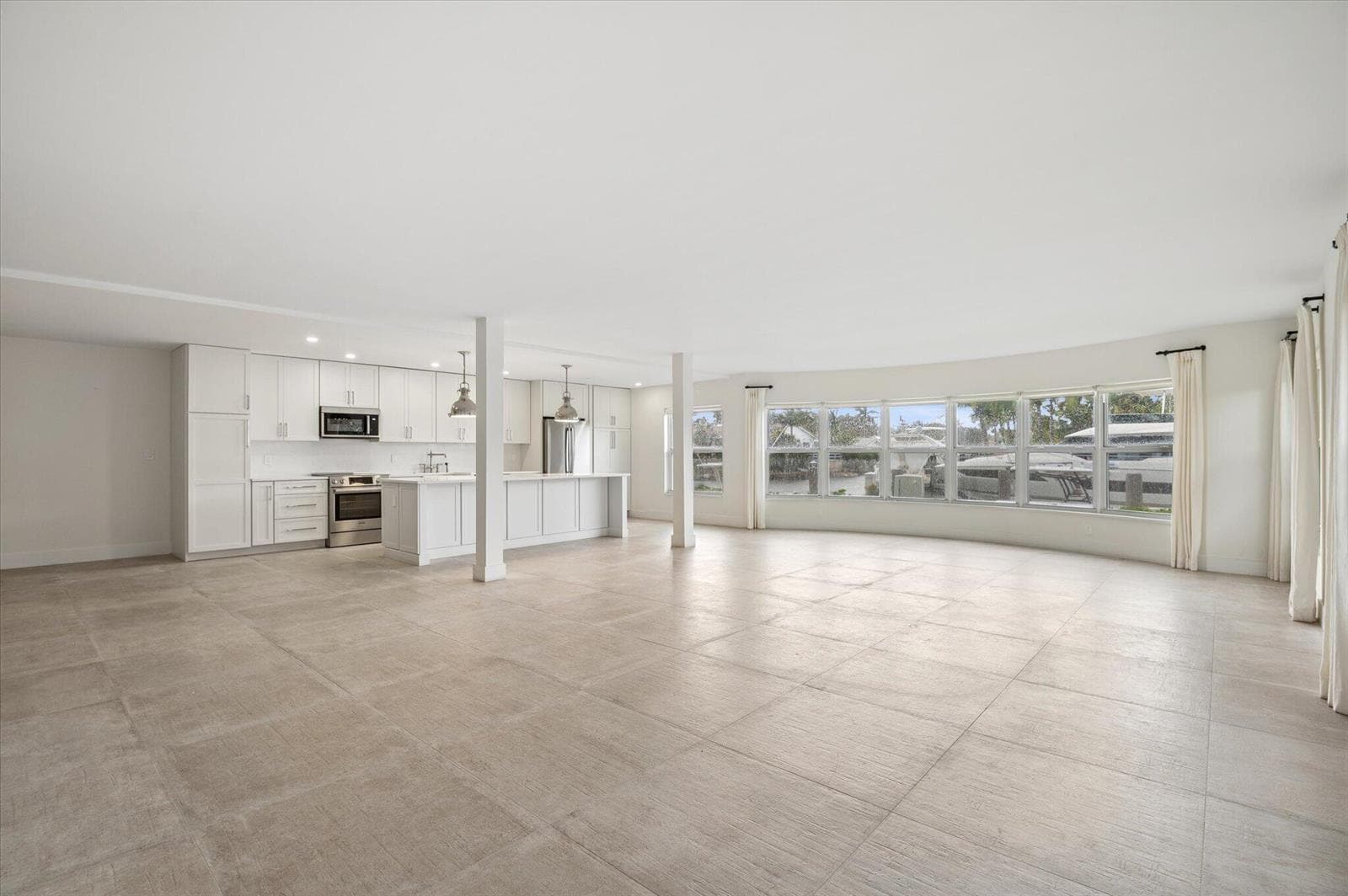 5100 Bayview Drive 106 photo 7