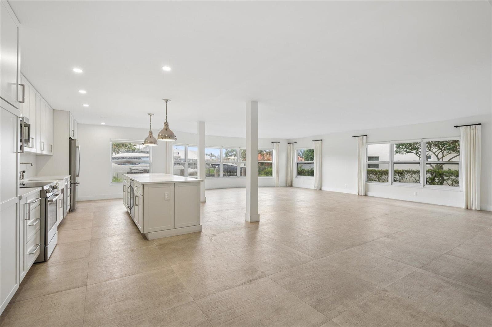 5100 Bayview Drive 106 photo 1