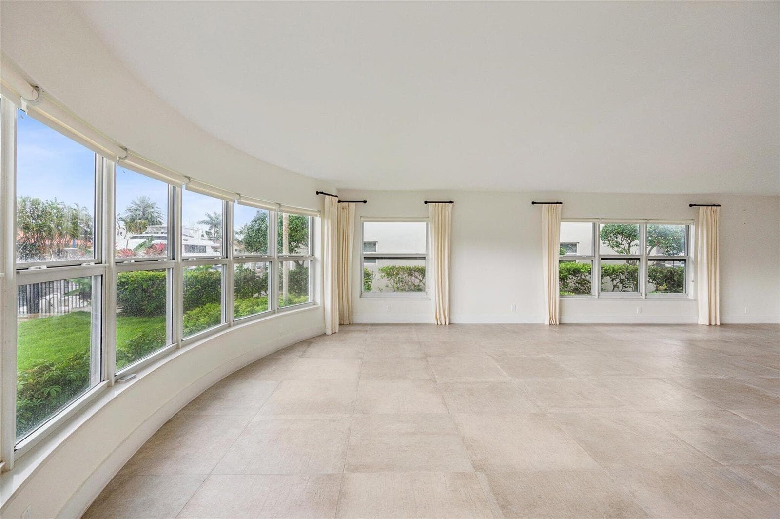 5100 Bayview Drive 106 photo 9