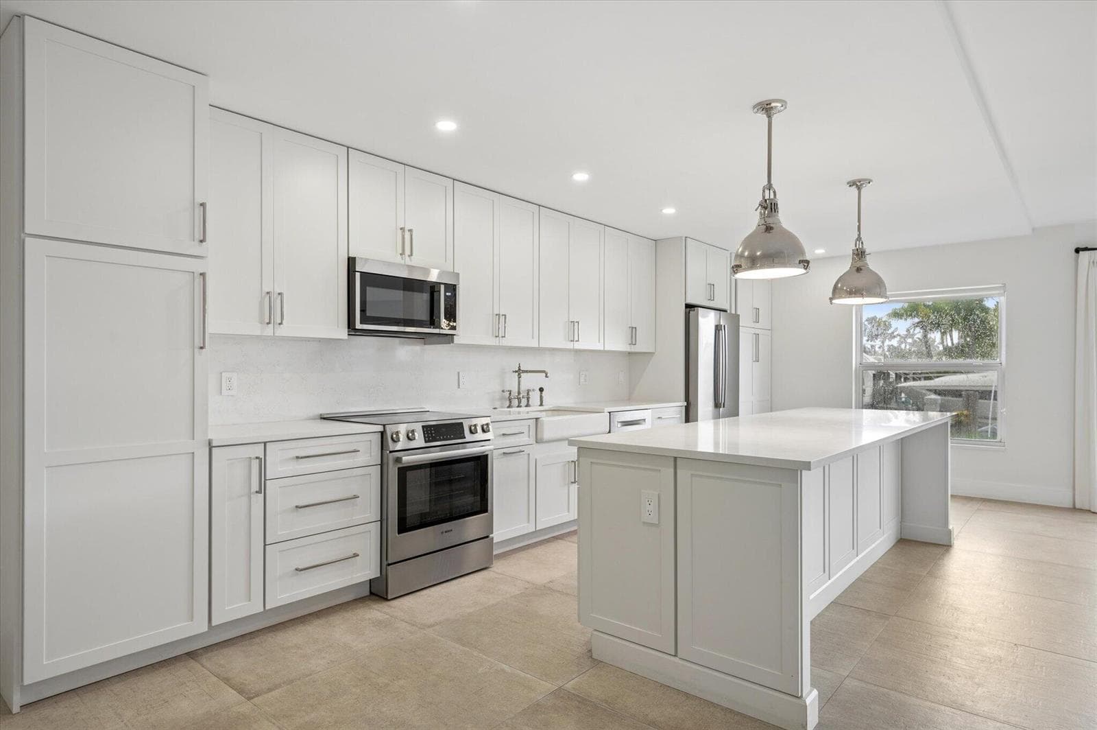5100 Bayview Drive 106 photo 11