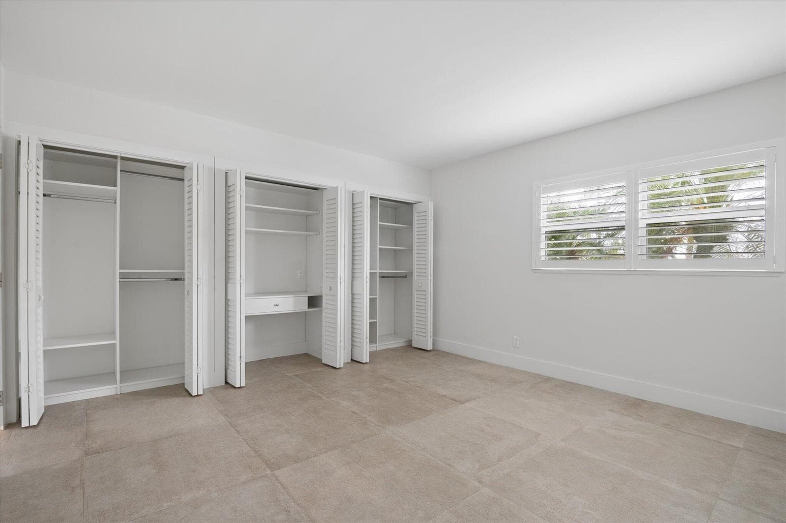 5100 Bayview Drive 106 photo 19
