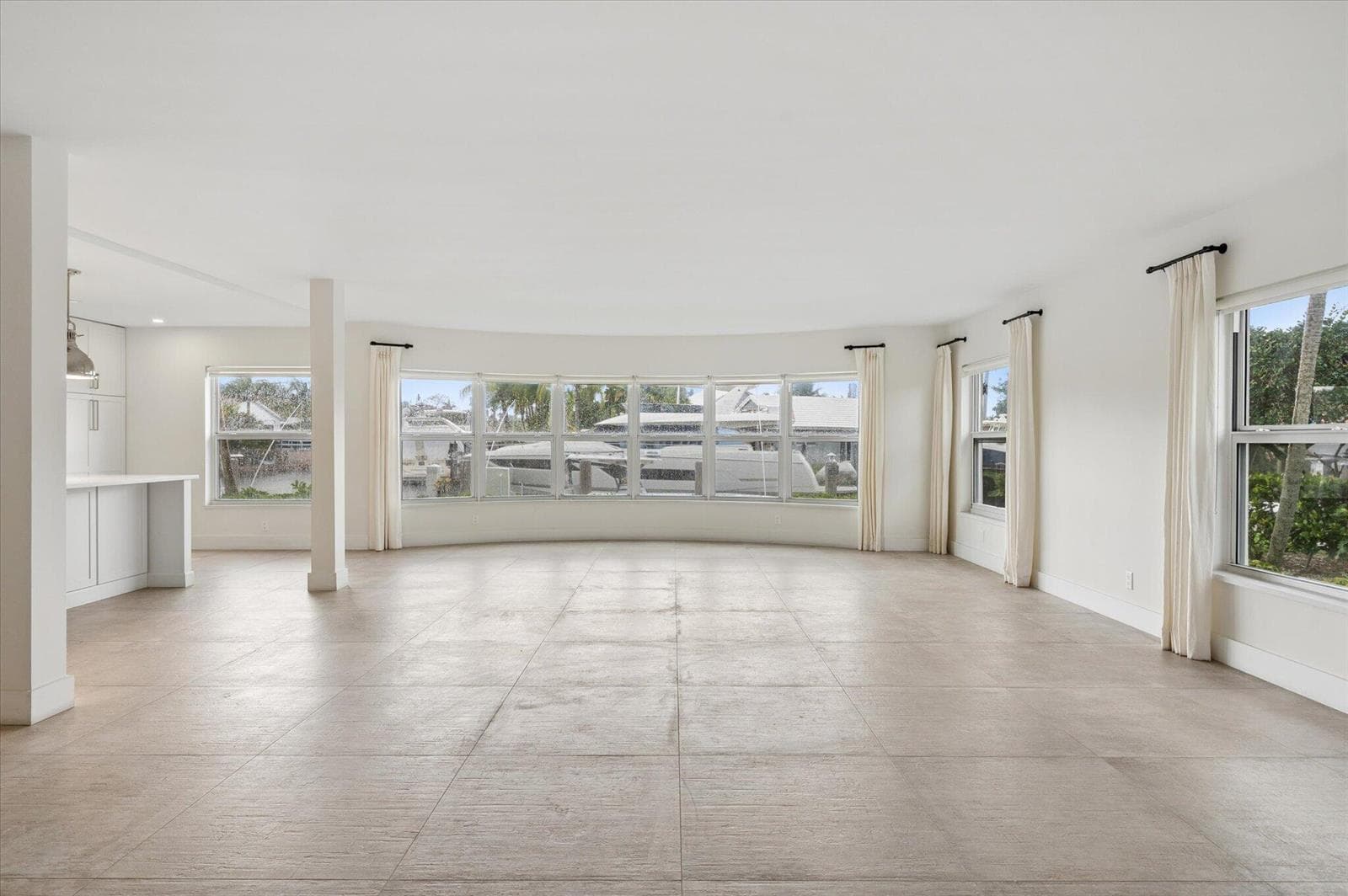 5100 Bayview Drive 106 photo 8