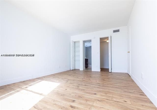 13499 Biscayne Blvd 912 photo 22