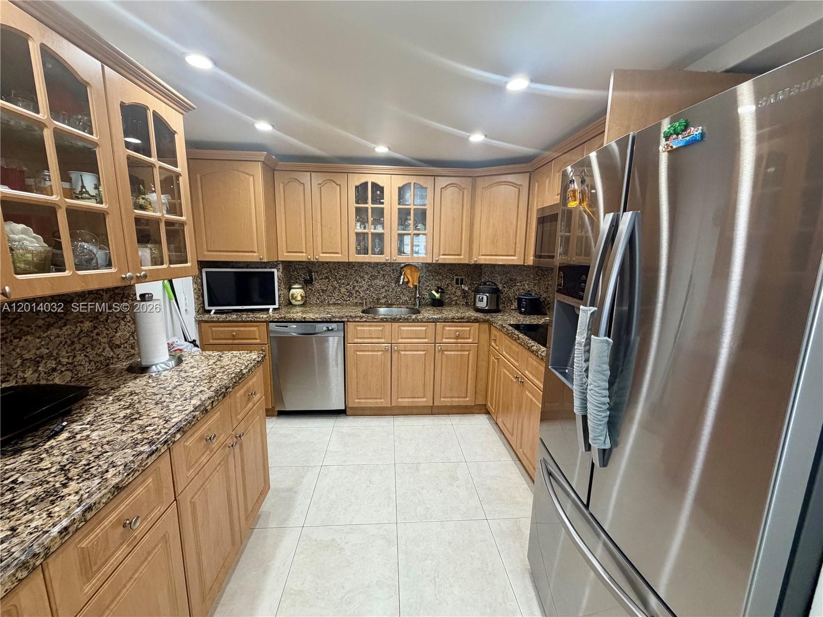 500 Bayview Dr 1631 photo 3