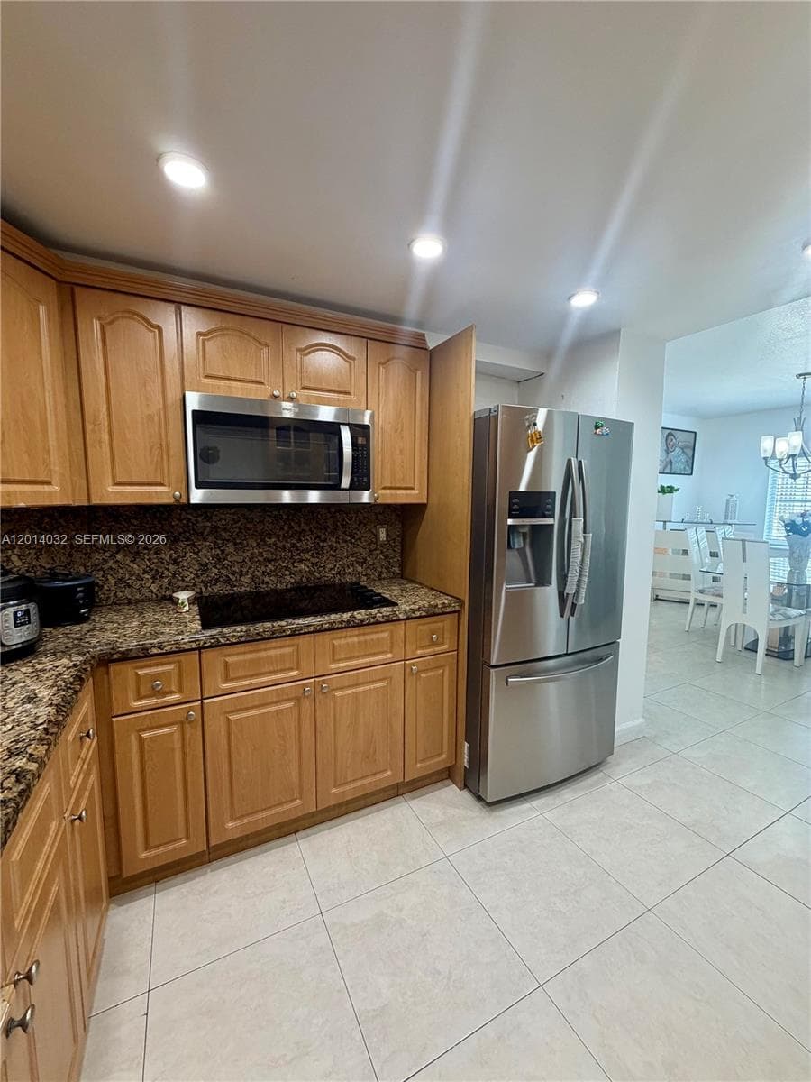 500 Bayview Dr 1631 photo 5