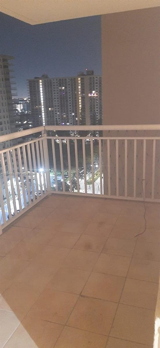 251 174th St 1711 photo 2