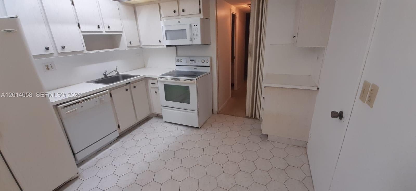 251 174th St 1711 photo 15