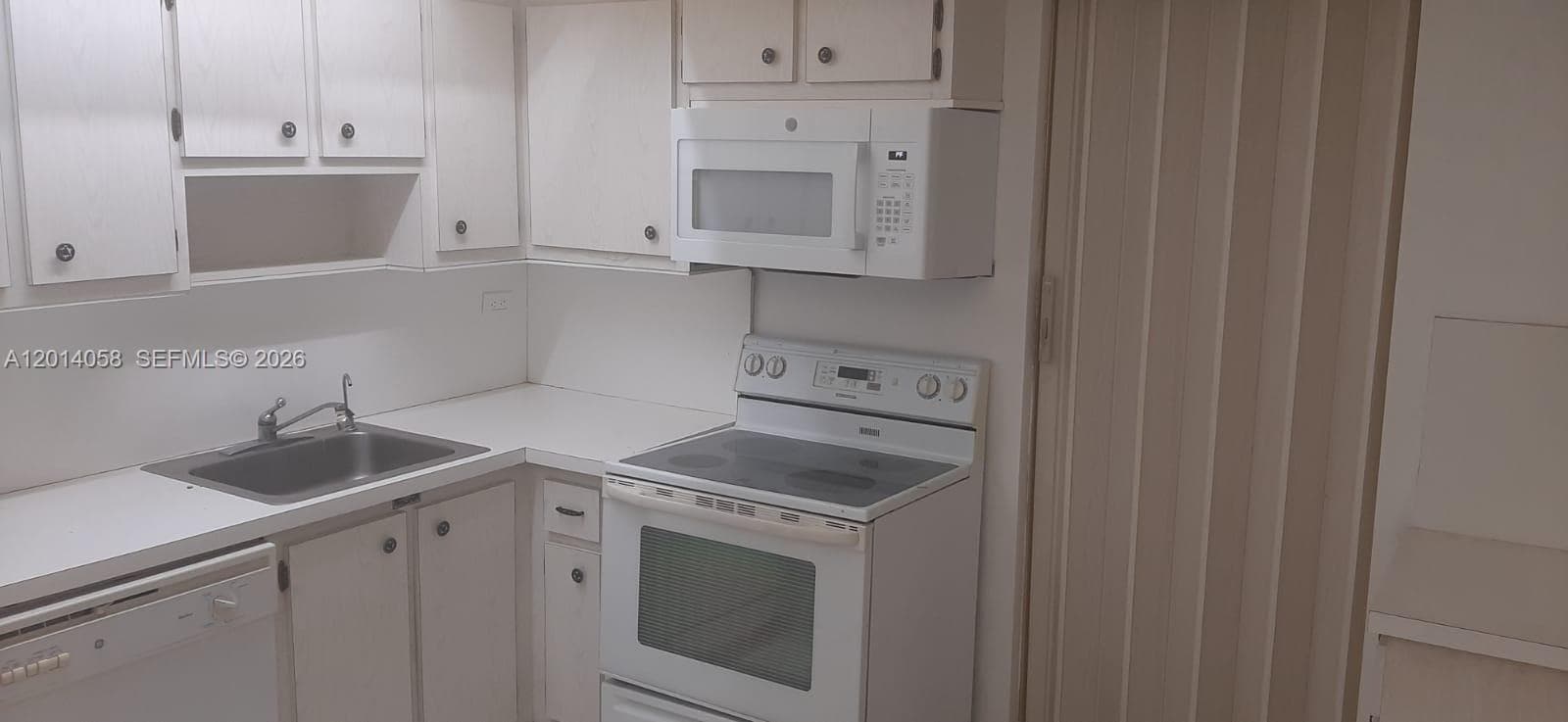 251 174th St 1711 photo 19