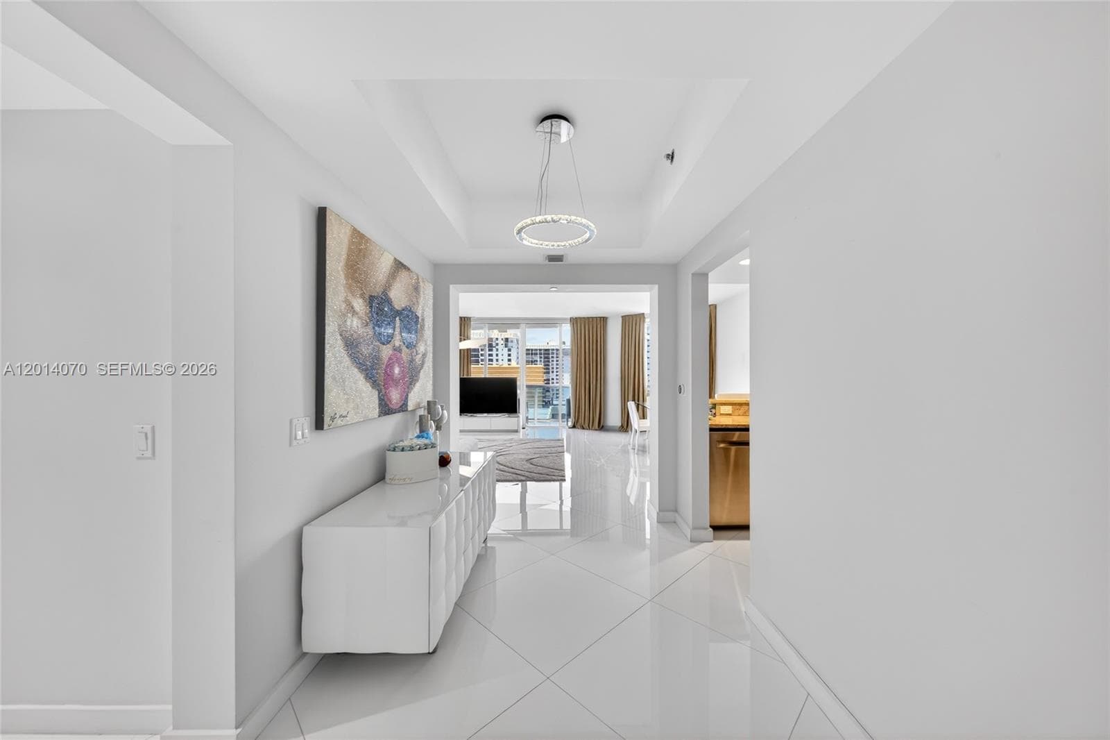 2711 Ocean Dr 1901 photo 2