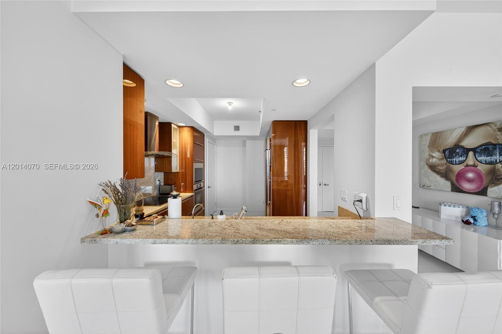 2711 Ocean Dr 1901 photo 6