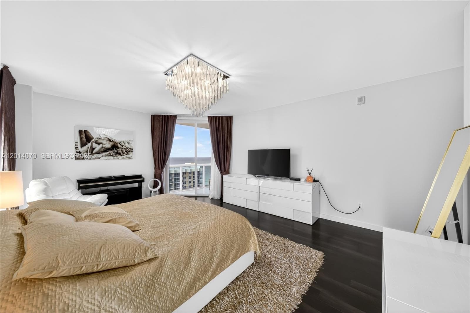 2711 Ocean Dr 1901 photo 10