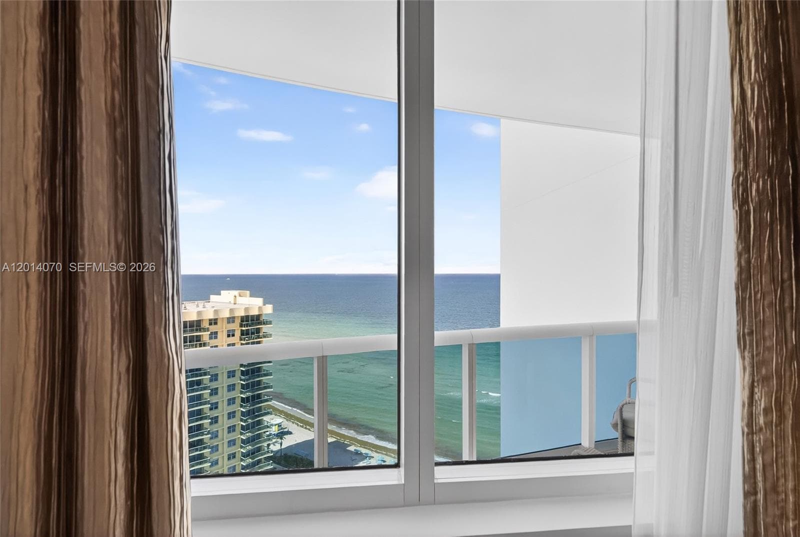 2711 Ocean Dr 1901 photo 8
