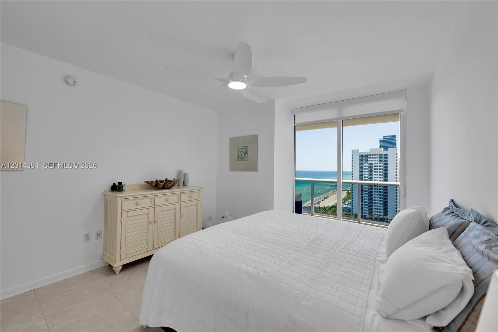 1830 Ocean Dr 1703 photo 16