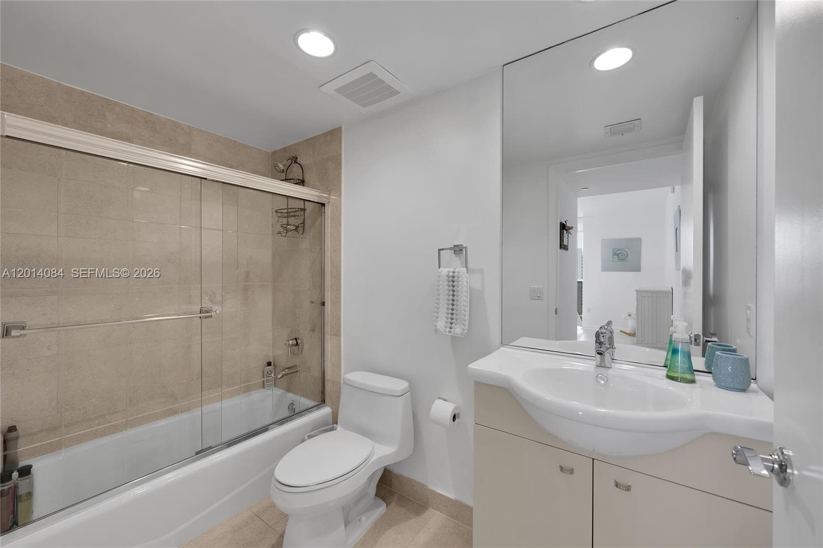 1830 Ocean Dr 1703 photo 19