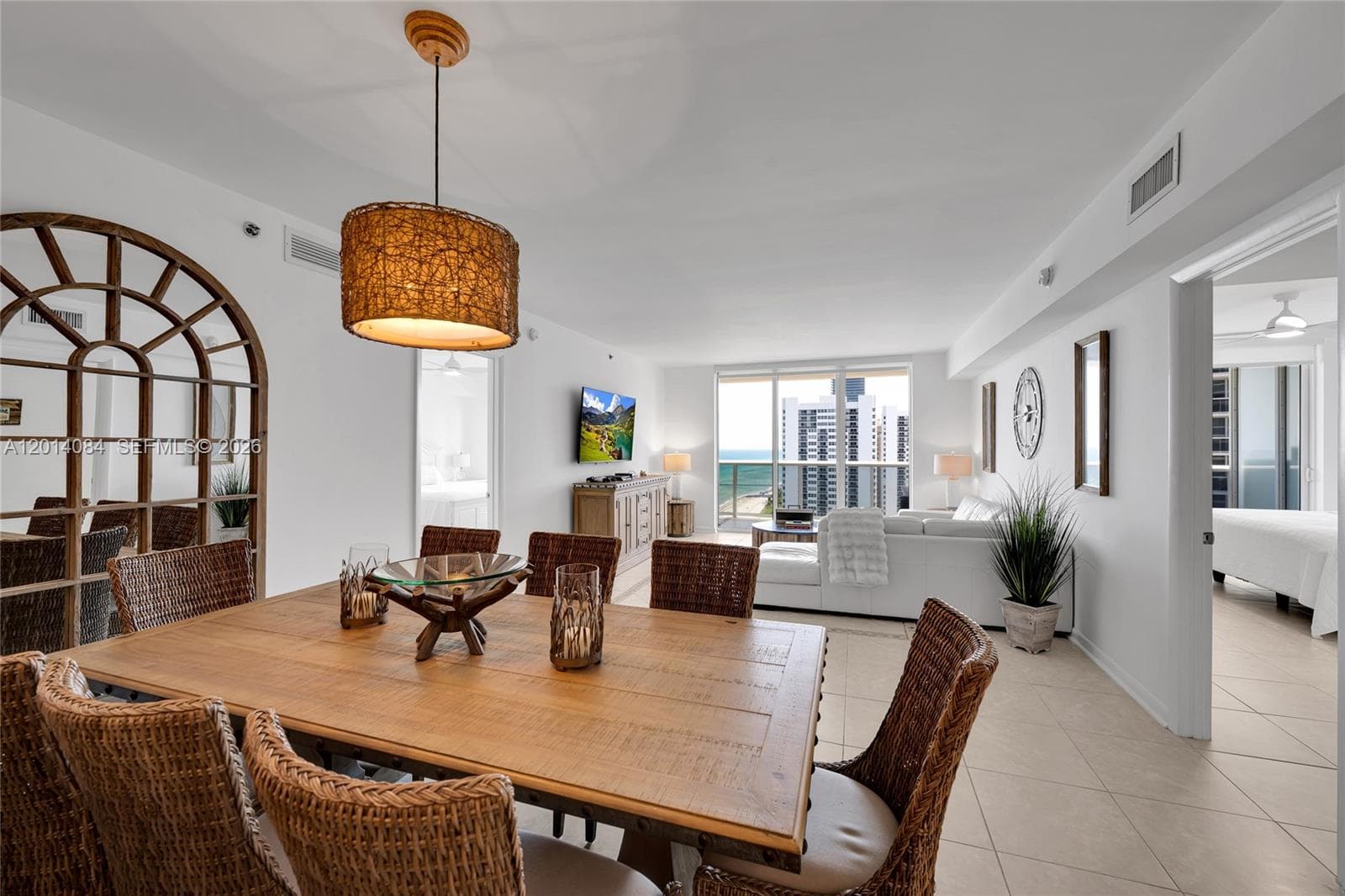 1830 Ocean Dr 1703 photo 4