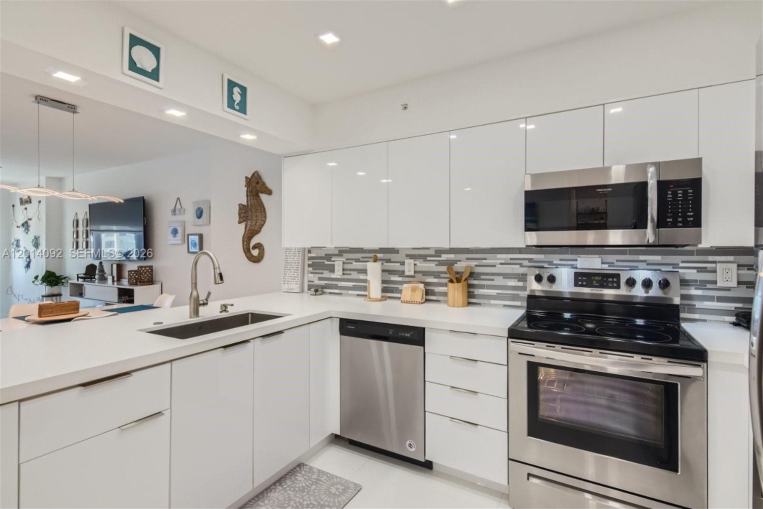 2501 Ocean Dr 1103 photo 1